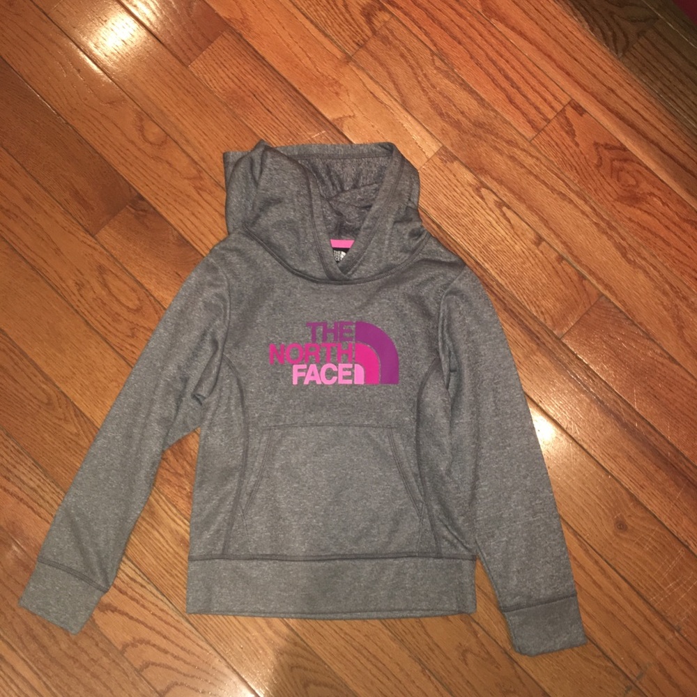 Girls North face Sweater